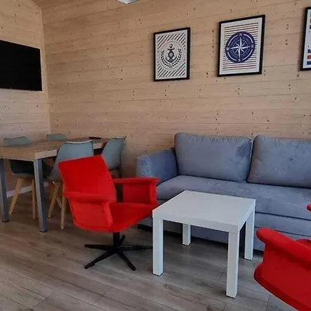 Comfortable Homes, Pool, Holiday home