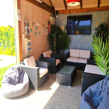 度假居 Single-story Homes, Pool, Playground