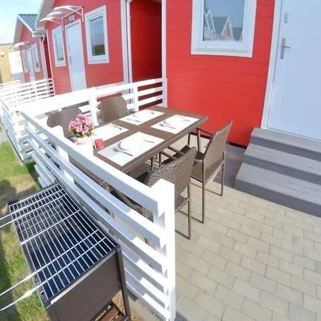 Single-story Homes, Pool, Playground 度假居 *