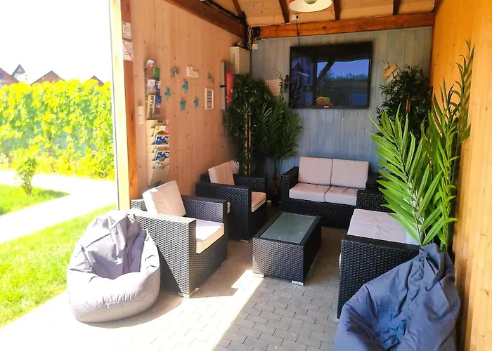 Сasa de vacaciones Single-story Homes, Pool, Playground